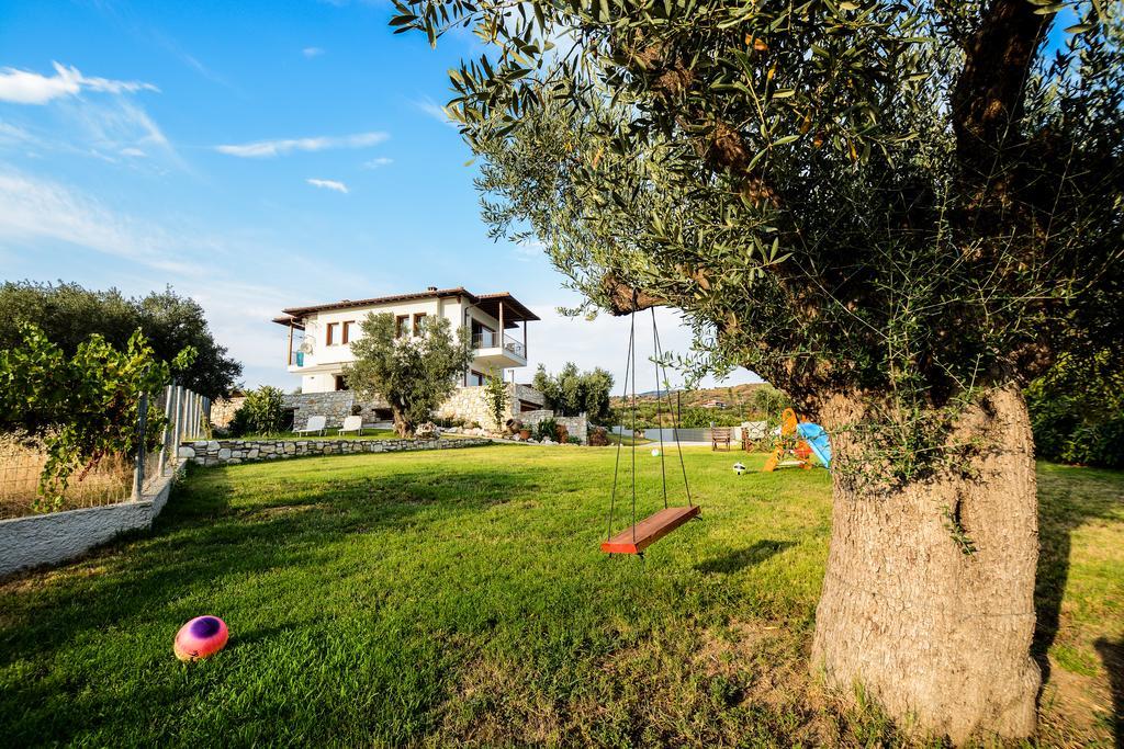 Villa Almira Luxury Apartments Ouranoupoli Exterior photo
