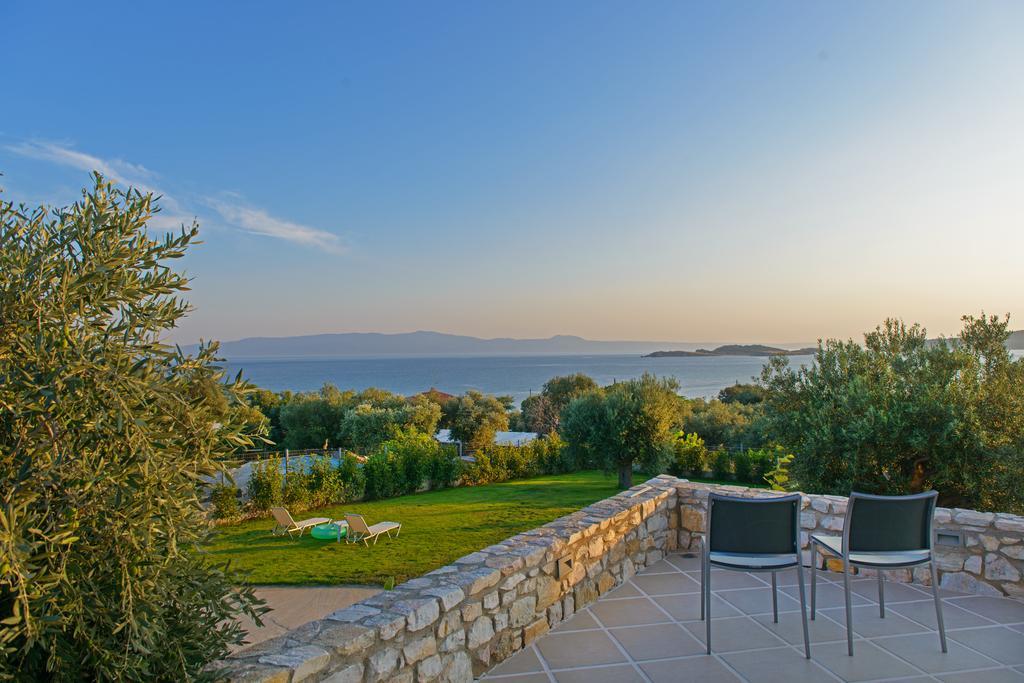 Villa Almira Luxury Apartments Ouranoupoli Exterior photo