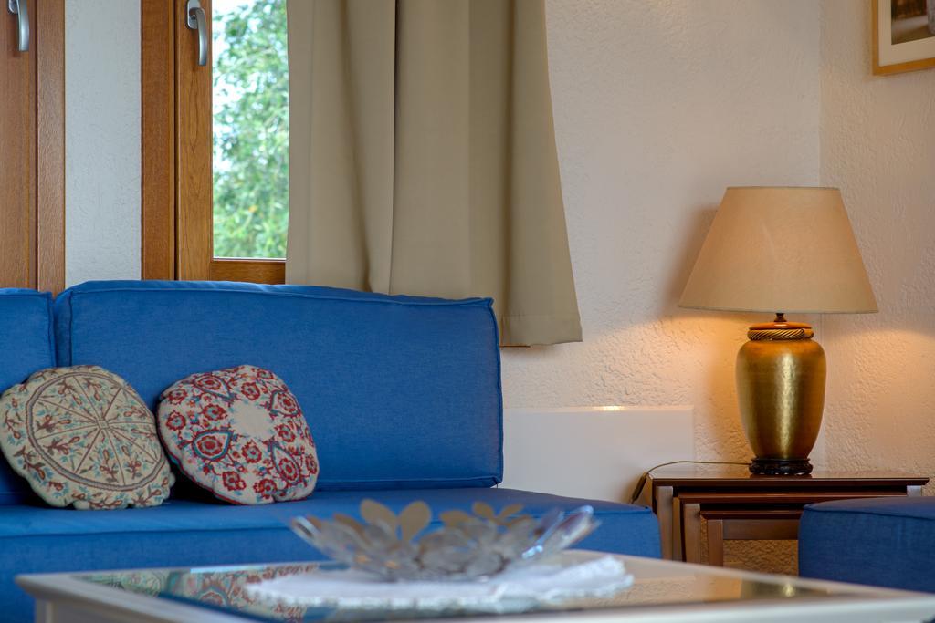 Villa Almira Luxury Apartments Ouranoupoli Room photo