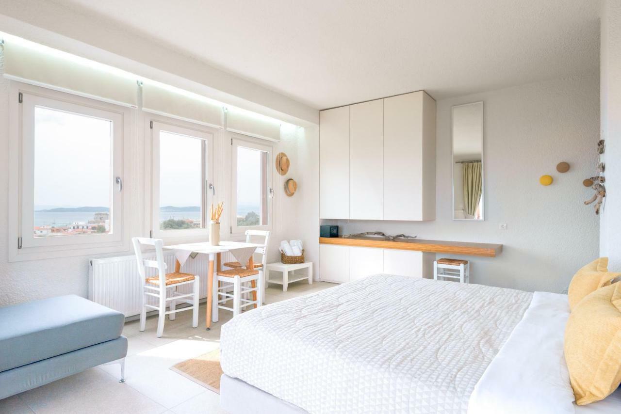 Villa Almira Luxury Apartments Ouranoupoli Exterior photo
