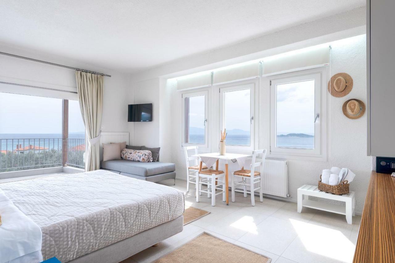Villa Almira Luxury Apartments Ouranoupoli Exterior photo