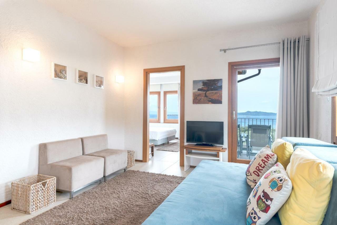 Villa Almira Luxury Apartments Ouranoupoli Exterior photo